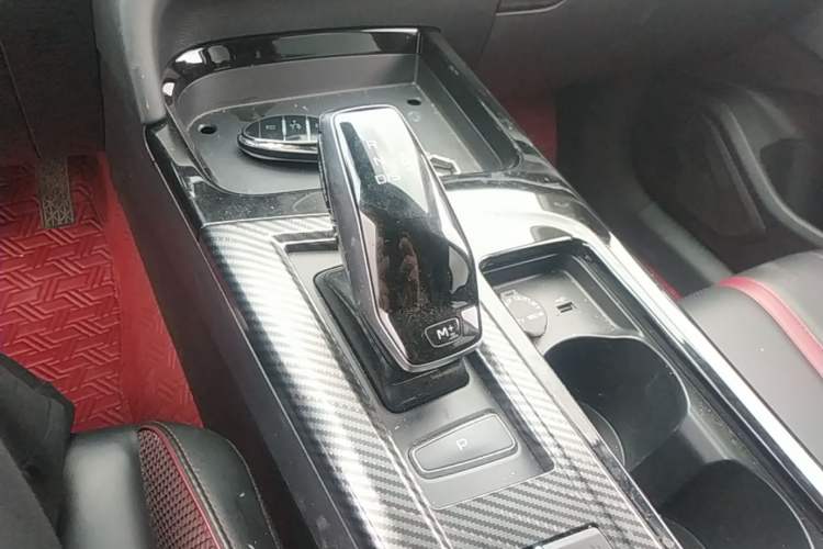 Used Bestune T55 2021 1.5T Automatic Enjoyment & Premium Edition Gear Lever