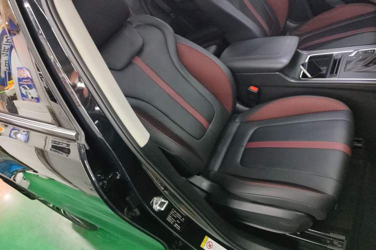 Used Bestune T55 2021 1.5T Automatic Enjoyment · Luxury Edition Right Front Seat