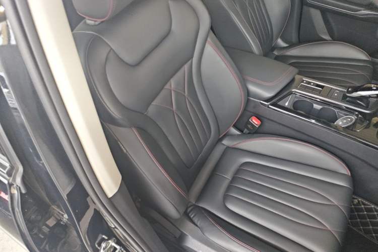 Used Bestune T55 2021 1.5T Automatic Joyful·Prestige Edition Right Front Seat