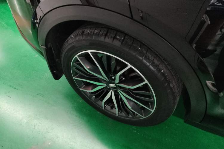 Used Bestune T55 2021 1.5T Automatic Enjoyment · Luxury Edition Right Rear Wheel Hub