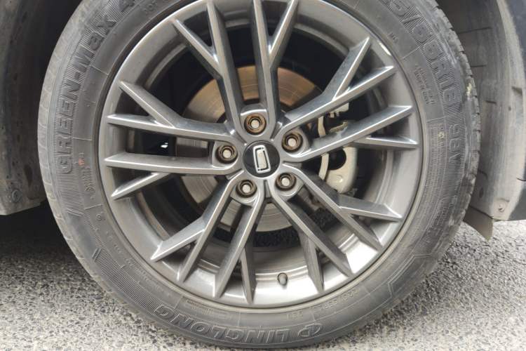 Used Bestune T55 2021 1.5T Automatic Joyful·Prestige Edition Right Front Wheel Hub