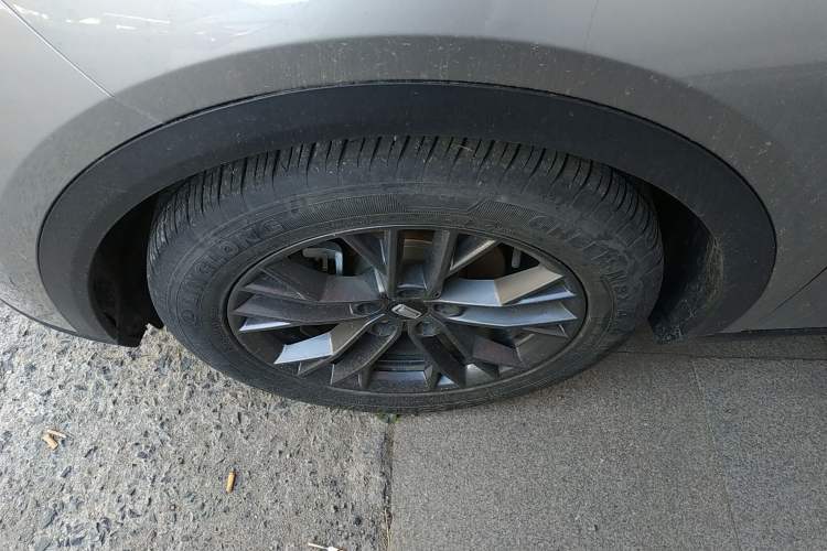 Used Bestune T55 2021 1.5T Automatic Joyful·Prestige Edition Left Front Wheel Hub