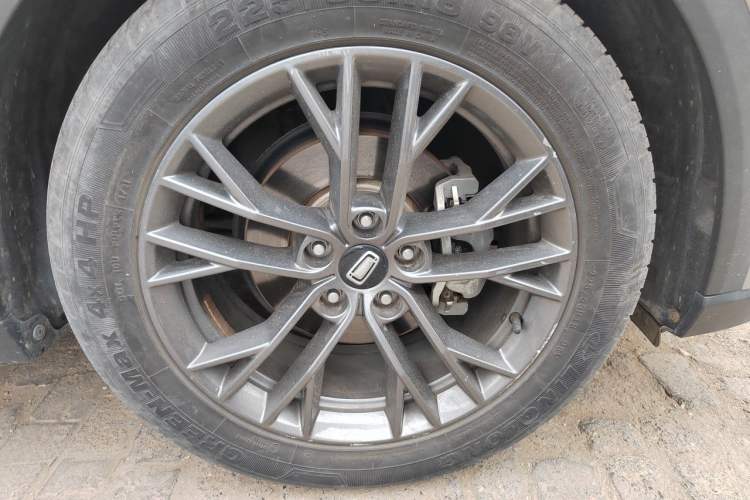 Used Bestune T55 2021 1.5T Automatic Joyful·Prestige Edition Right Front Wheel Hub
