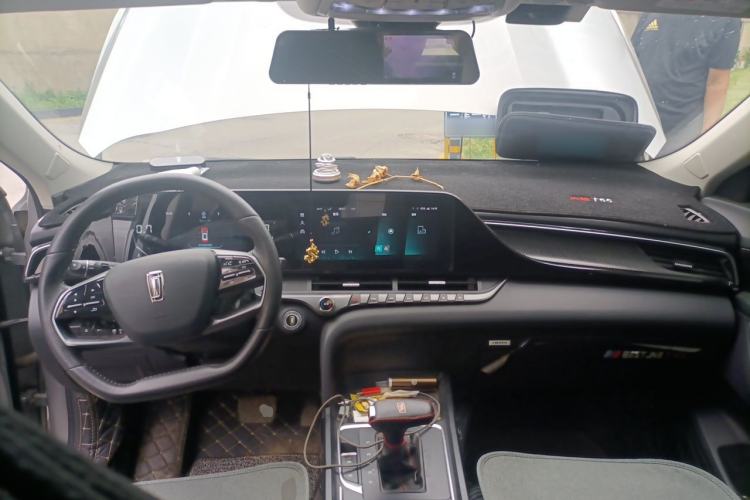 Used Bestune T55 2021 1.5T Automatic Joyful Life Luxury Edition Center Console