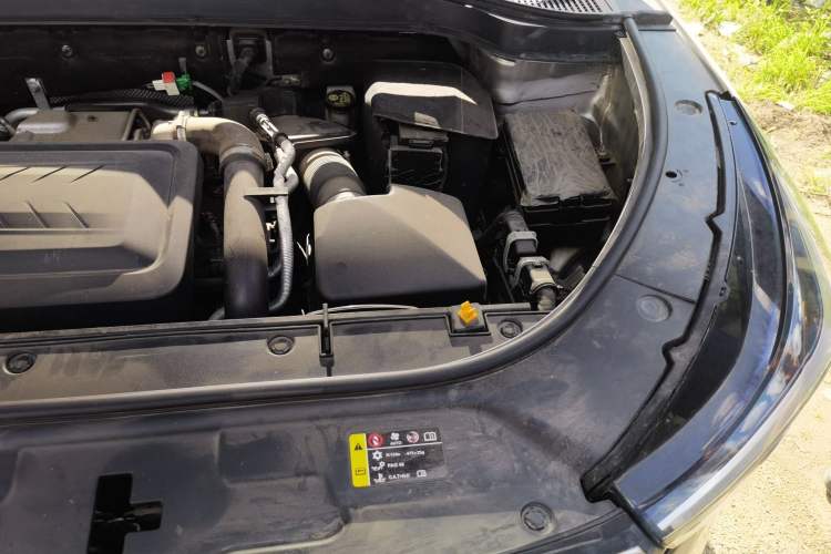 Used Bestune T55 2021 1.5T Automatic Joyful·Prestige Edition Engine Bay Left
