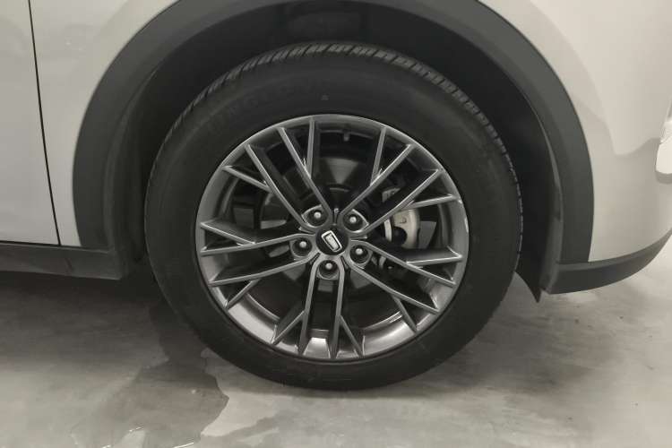 Used Bestune T55 2021 1.5T Automatic Joyful·Prestige Edition Left Front Wheel Hub