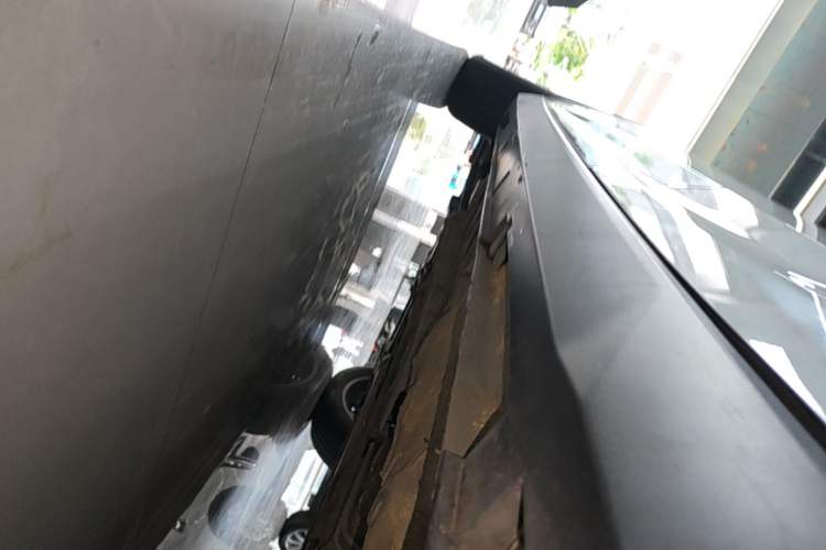 Used Bestune T55 2021 1.5T Automatic Joyful·Prestige Edition Left Side Sill