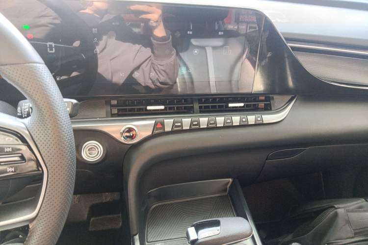 Used Bestune T55 2021 1.5T Automatic Enjoyment · Luxury Edition Audio And AC Panel