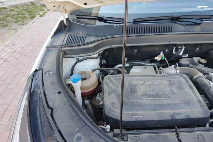 Used Bestune T55 2021 1.5T Automatic Joyful·Prestige Edition Engine Bay Right