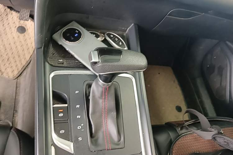 Used Bestune T55 2021 1.5T Automatic Joyful Life Luxury Edition Gear Lever