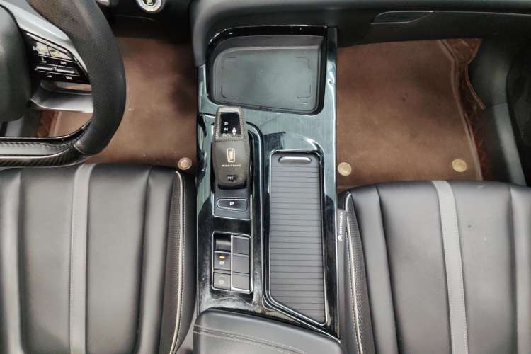 Used Bestune T55 2021 1.5T Automatic Enjoyment & Premium Edition Gear Lever