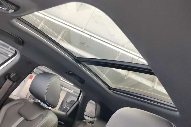 Used Bestune T55 2021 1.5T Automatic Enjoyment · Luxury Edition Headliner