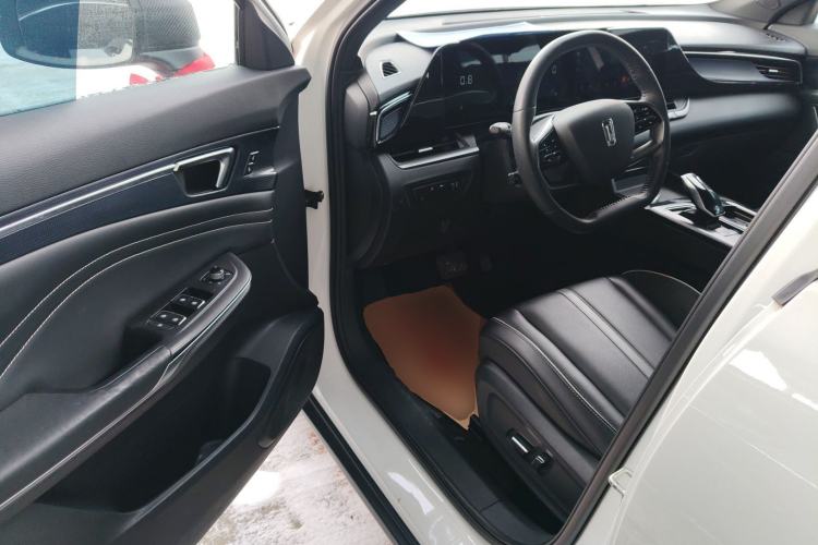 Used Bestune T55 2021 1.5T Automatic Enjoyment & Premium Edition Interior 3