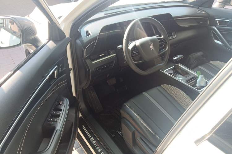 Used Bestune T55 2021 1.5T Automatic Enjoyment · Luxury Edition Interior 3