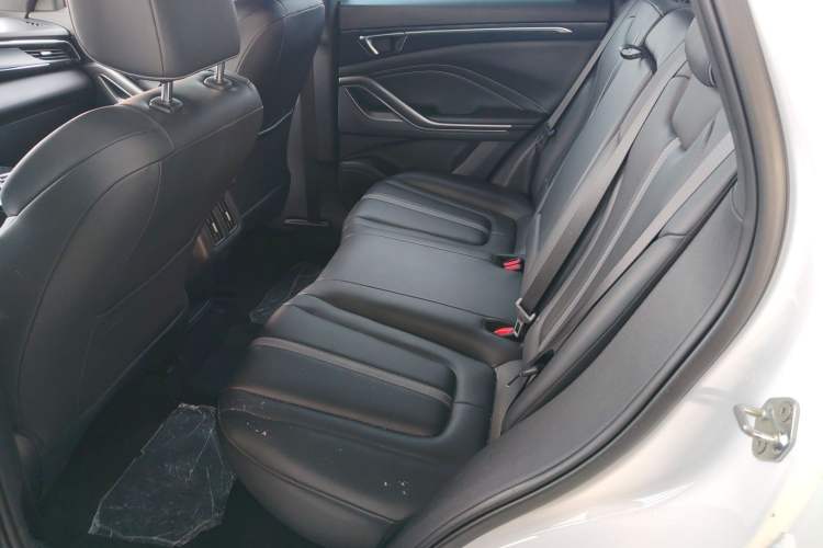 Used Bestune T55 2021 1.5T Automatic Enjoyment & Premium Edition Interior 4