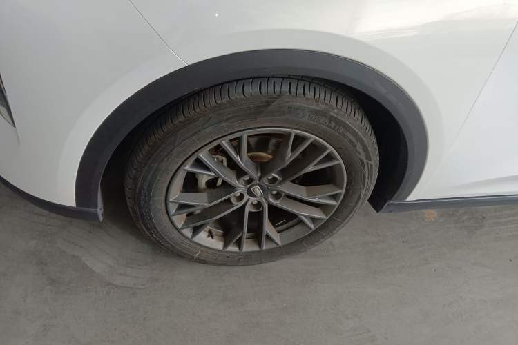 Used Bestune T55 2021 1.5T Automatic Joyful·Prestige Edition Left Front Wheel Hub