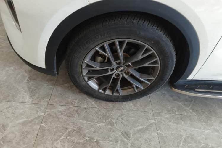 Used Bestune T55 2021 1.5T Automatic Joyful·Prestige Edition Left Front Wheel Hub