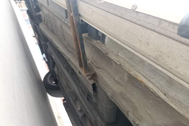 Used Bestune T55 2021 1.5T Automatic Joyful·Prestige Edition Left Side Sill