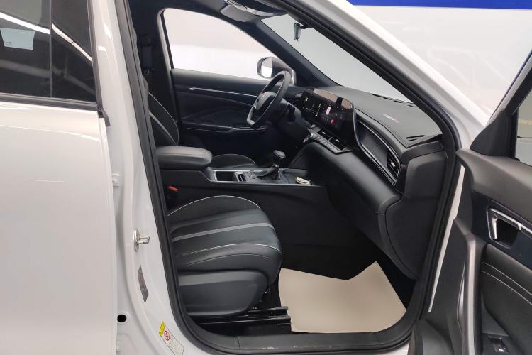 Used Bestune T55 2021 1.5T Automatic Enjoyment · Luxury Edition Right Front Seat