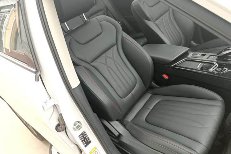 Used Bestune T55 2021 1.5T Automatic Joyful·Prestige Edition Right Front Seat