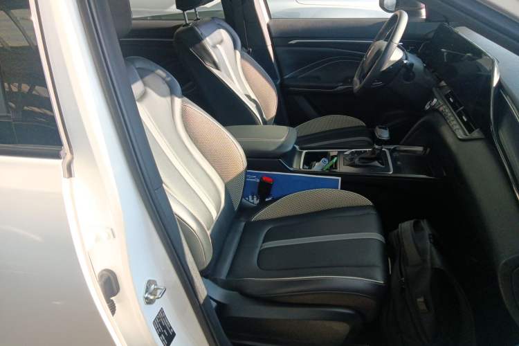 Used Bestune T55 2021 1.5T Automatic Enjoyment · Luxury Edition Right Front Seat