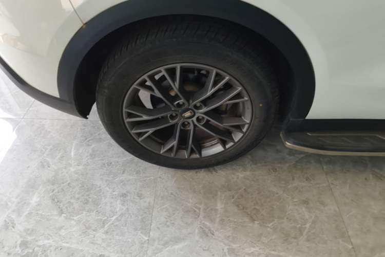Used Bestune T55 2021 1.5T Automatic Joyful·Prestige Edition Right Rear Wheel Hub