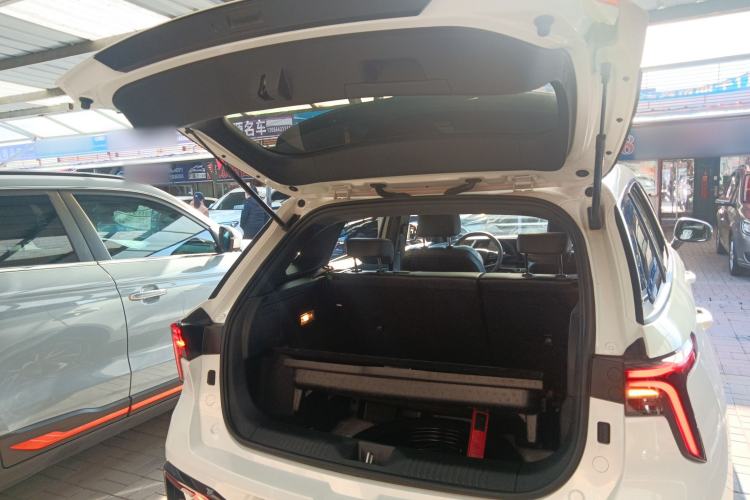 Used Bestune T55 2021 1.5T Automatic Enjoyment · Luxury Edition Trunk