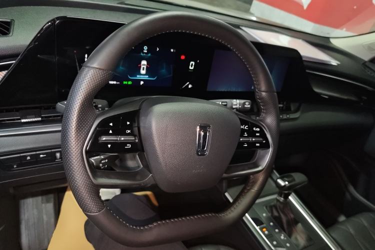 Used Bestune T55 2022 1.5T Automatic Leap Edition Center Console