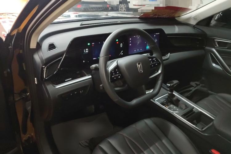 Used Bestune T55 2022 1.5T Automatic Leap Edition Center Console