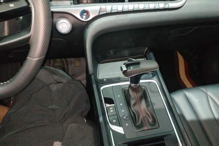 Used Bestune T55 2022 1.5T Automatic Leap Edition Gear Lever