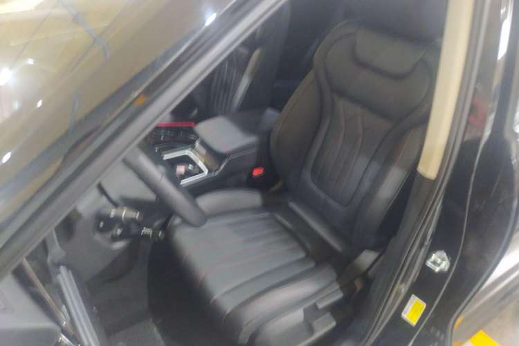 Used Bestune T55 2022 1.5T Automatic Leap Edition Left Front Seat