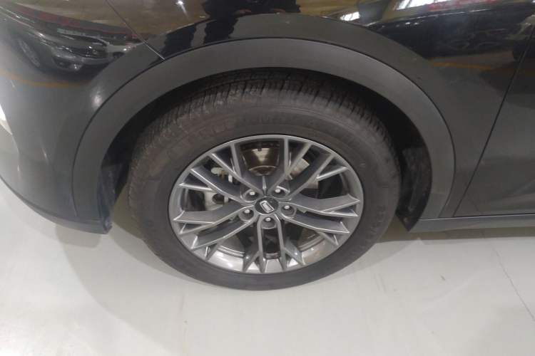 Used Bestune T55 2022 1.5T Automatic Leap Edition Left Front Wheel Hub