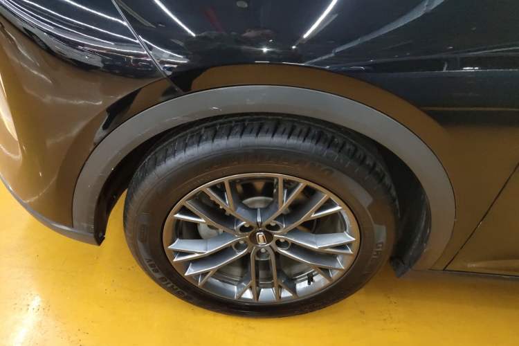 Used Bestune T55 2022 1.5T Automatic Leap Edition Left Front Wheel Hub