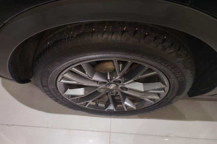 Used Bestune T55 2022 1.5T Automatic Leap Edition Right Rear Wheel Hub