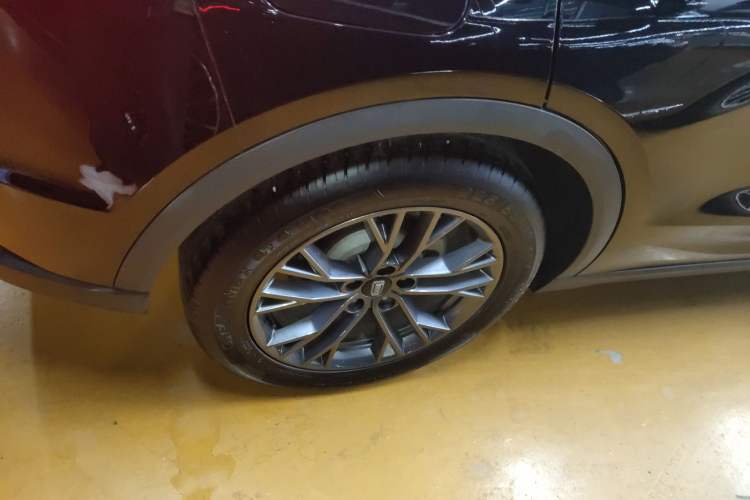 Used Bestune T55 2022 1.5T Automatic Leap Edition Right Rear Wheel Hub