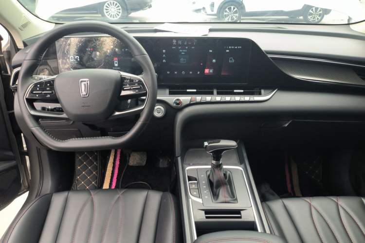 Used Bestune T55 2022 1.5T Automatic Leap Edition Center Console