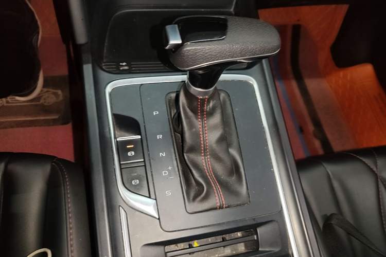 Used Bestune T55 2022 1.5T Automatic Leap Edition Gear Lever