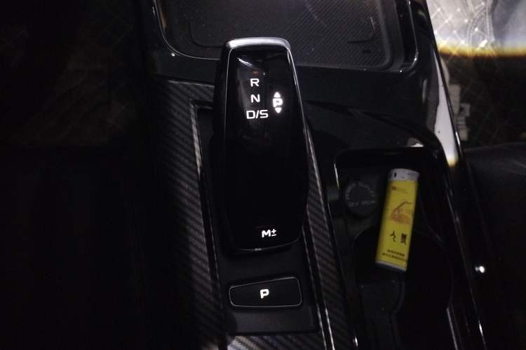 Used Bestune T55 2022 1.5T Automatic Super Leap Edition Gear Lever