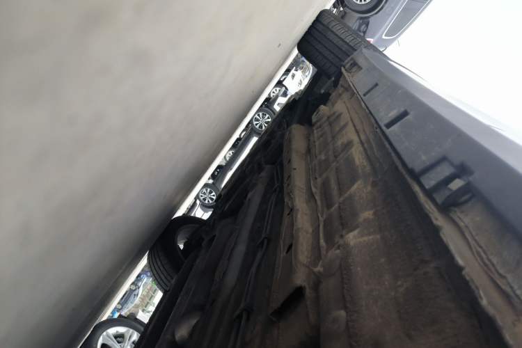 Used Bestune T55 2022 1.5T Automatic Leap Edition Left Side Sill