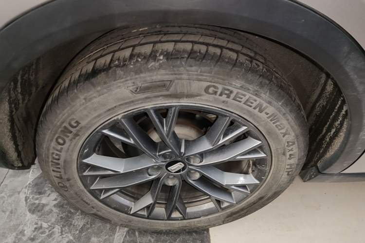 Used Bestune T55 2022 1.5T Automatic Leap Edition Right Rear Wheel Hub