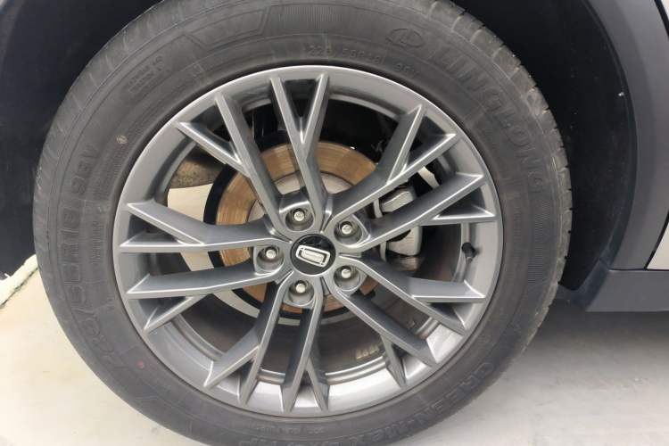 Used Bestune T55 2022 1.5T Automatic Leap Edition Right Rear Wheel Hub