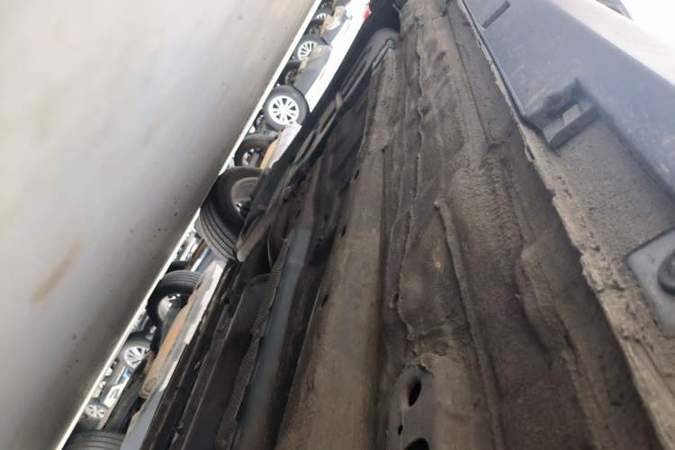 Used Bestune T55 2022 1.5T Automatic Leap Edition Right Side Sill