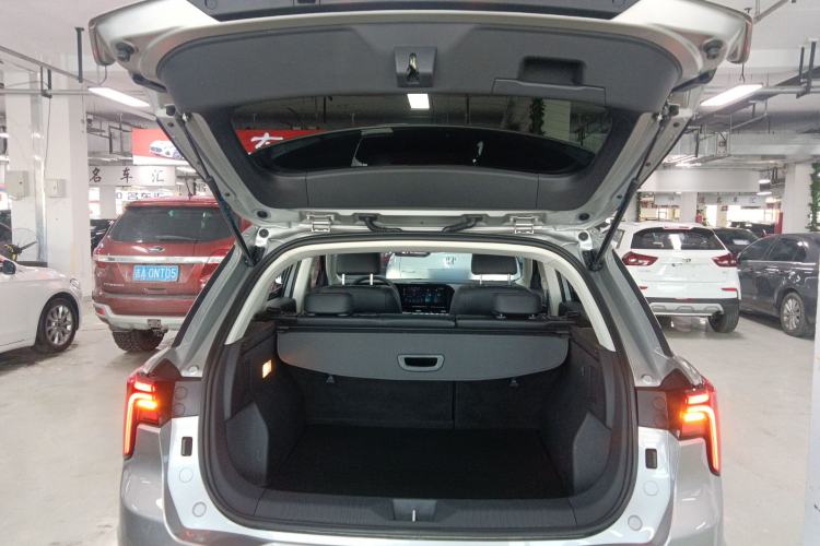 Used Bestune T55 2022 1.5T Automatic Leap Edition Trunk