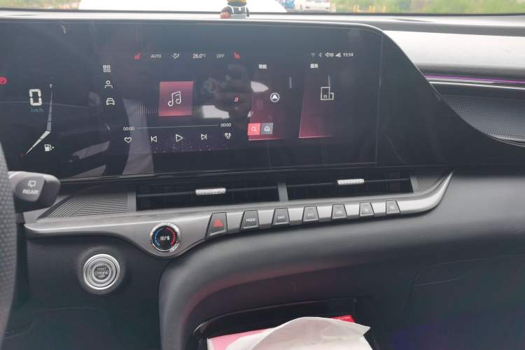 Used Bestune T55 2022 1.5T Automatic ZHUOYUE Model Audio And AC Panel