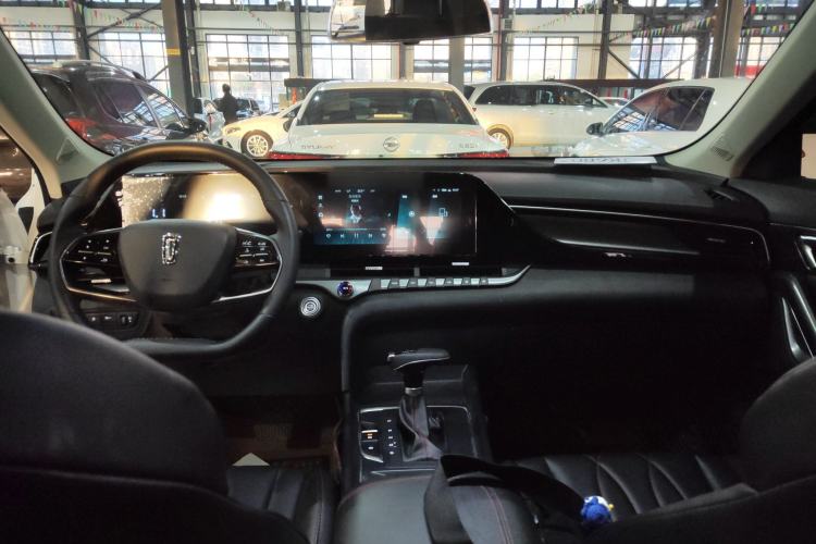 Used Bestune T55 2022 1.5T Automatic Leap Edition Center Console