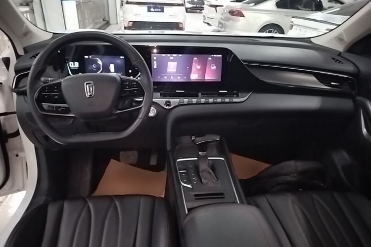 Used Bestune T55 2022 1.5T Automatic Leap Edition Center Console