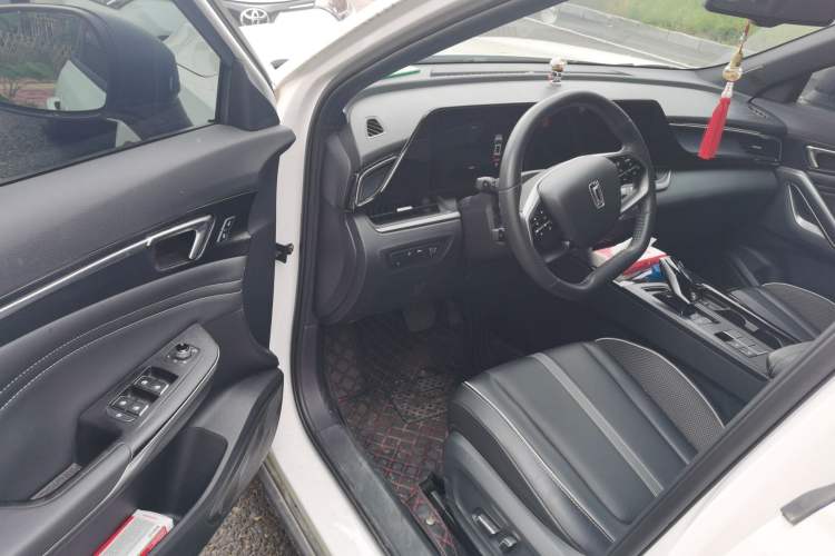 Used Bestune T55 2022 1.5T Automatic ZHUOYUE Model Driver Seat
