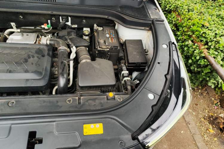 Used Bestune T55 2022 1.5T Automatic Leap Edition Engine Bay Left