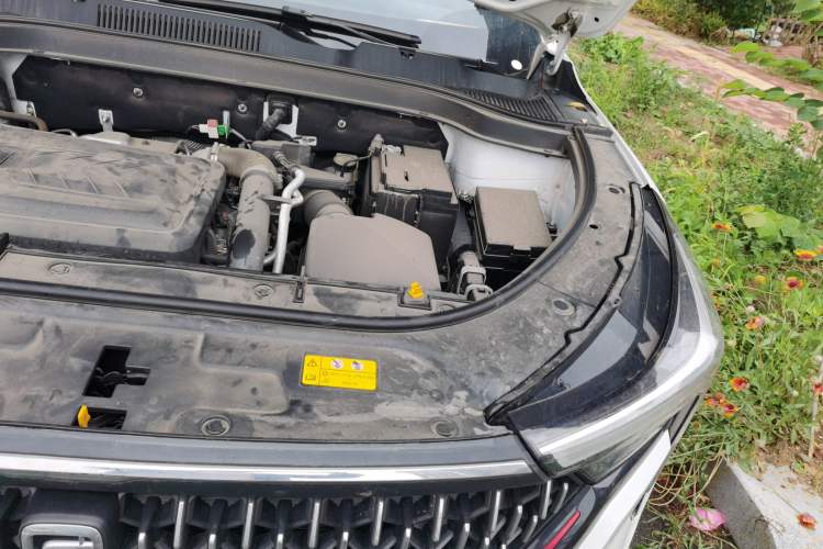 Used Bestune T55 2022 1.5T Automatic ZHUOYUE Model Engine Bay Left