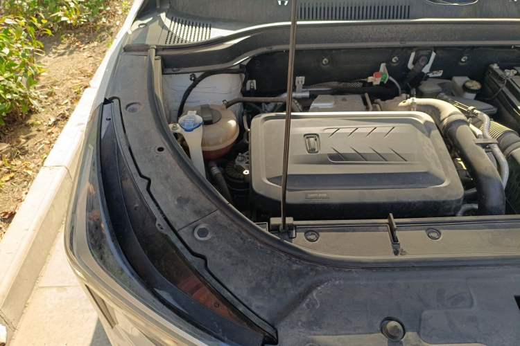 Used Bestune T55 2022 1.5T Automatic Elite Edition Engine Bay Right